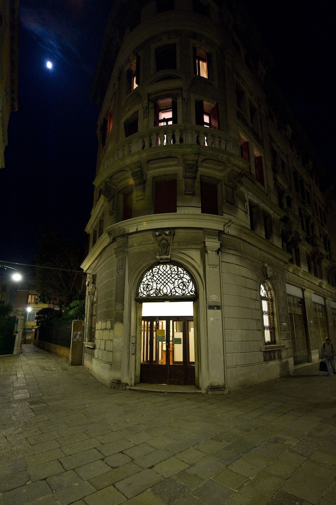 Ostello Domus Civica