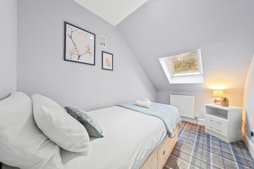 Charming Village Escape near Loch Lomond
