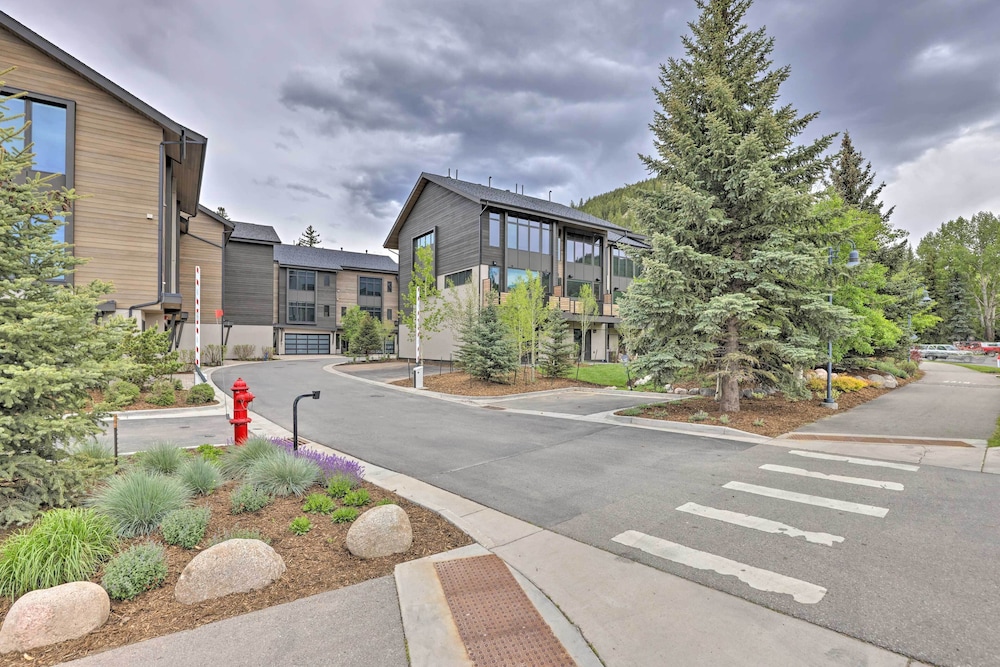 Luxurious Home, Walk to Beaver Creek Gondola! view 5