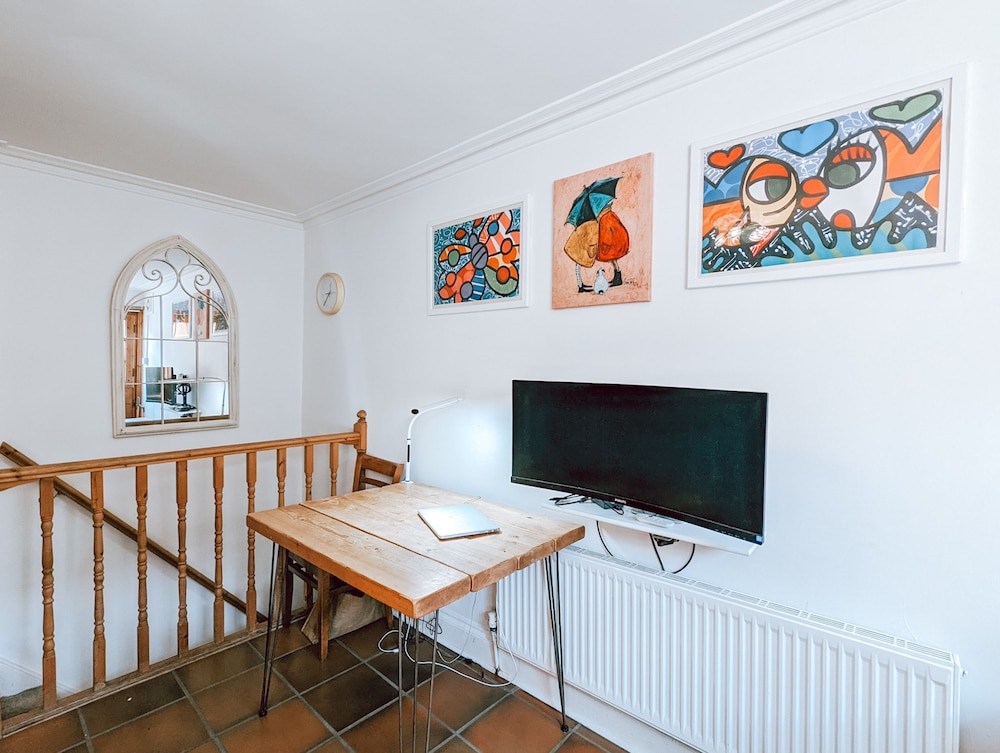 The Clapham Apartment With Private Patio