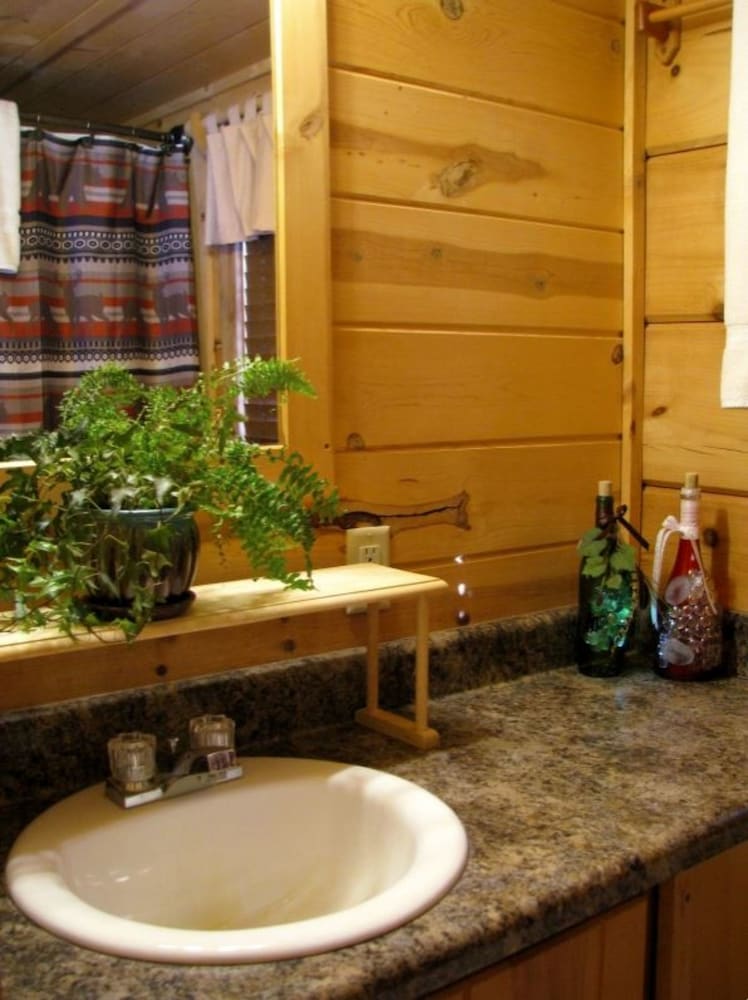 Linville River Log Cabins