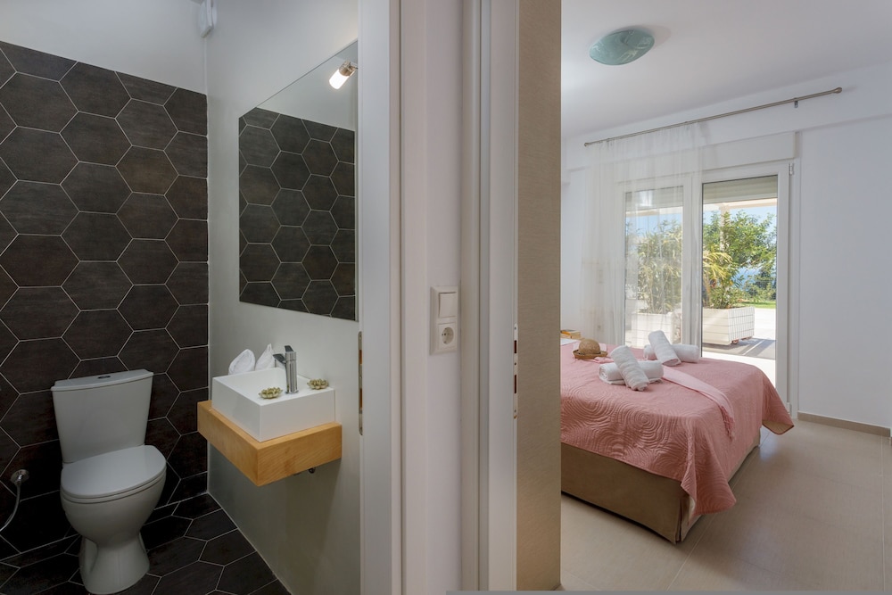 Blue Hills Villas by Estia Orange 1