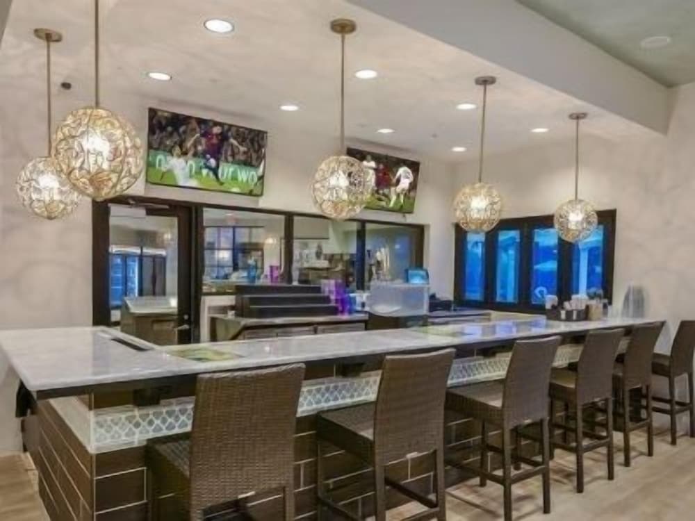Magical Getaway Near Disney Private Pool + Resort Access, Bbq Grill! 4 Bedroom Townhouse
