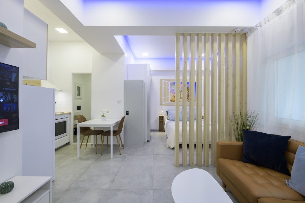 Beautiful studio in central location