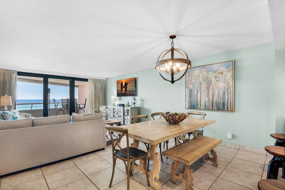 Edgewater #1007