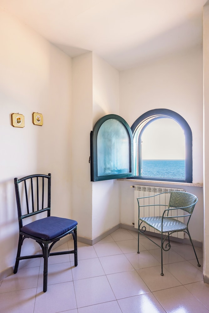 Heavenly Terrace by Napoliapartments