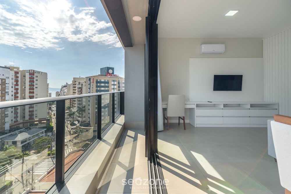 TVT - Luxury Studios in the Center of Florianopolis