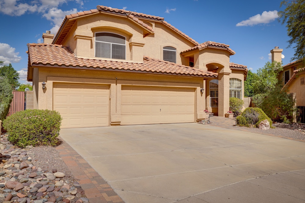 Luxe Phoenix Home w/ Pool + Basketball Court!