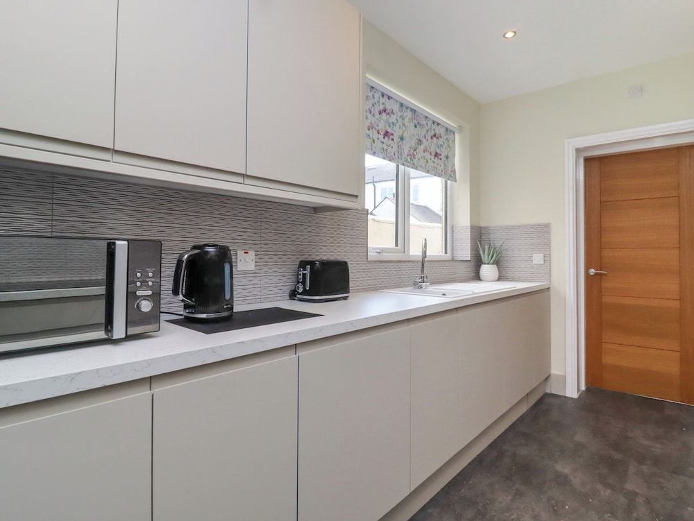 49 Waddington Road