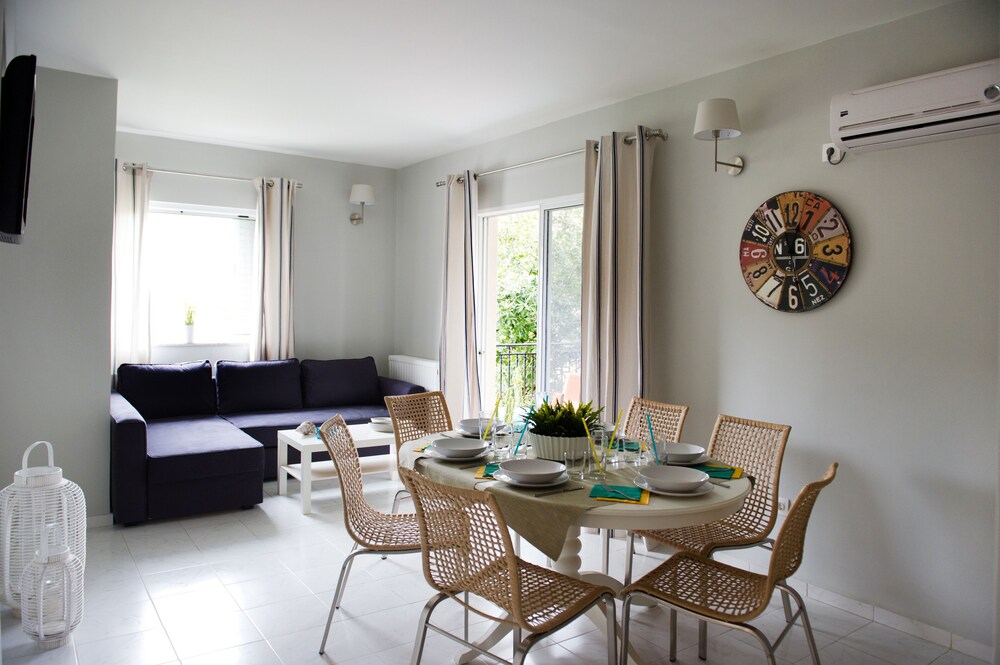 Regalo Apartments