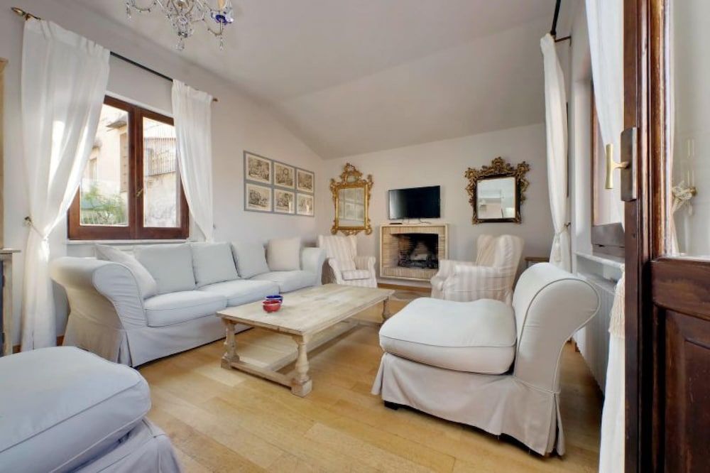 New La Colombaia a Perfect Spacious Rome Penthouse Just Steps From the Spanish Steps