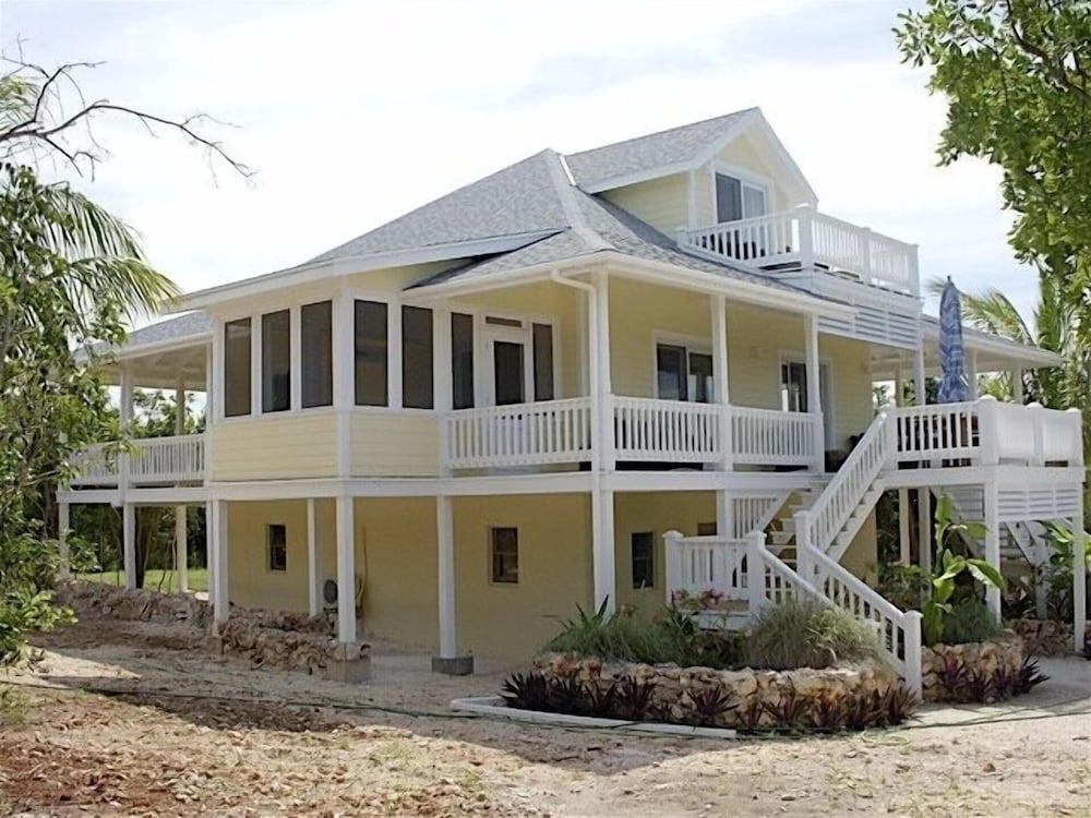 Eleuthera Vacations - Miranda House 2 Bedroom Home - Property Image 1