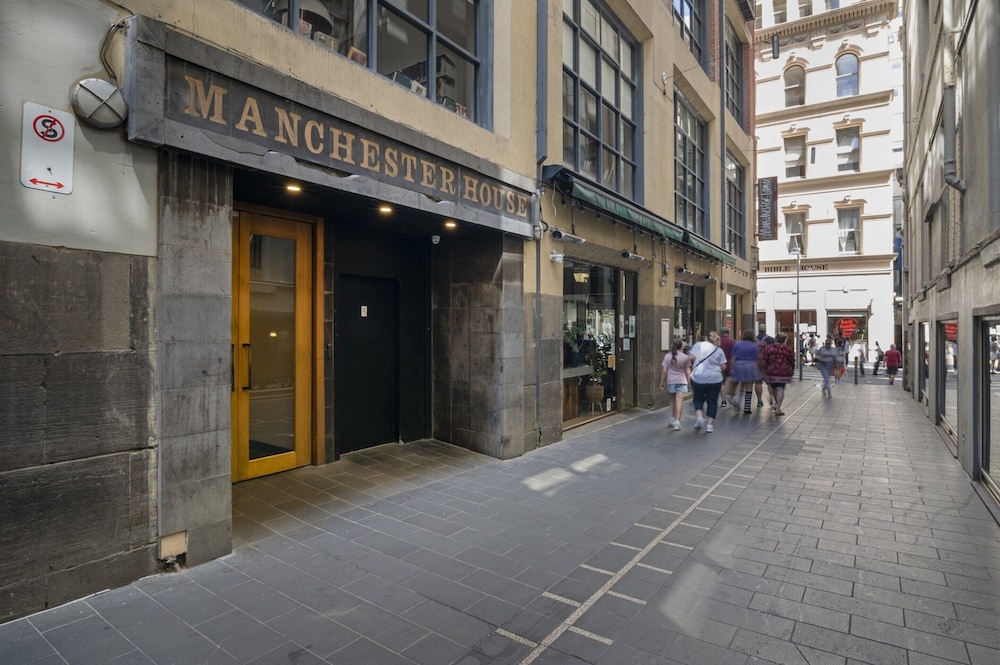 Classic 1-bed City Stay Near Eateries and Laneways