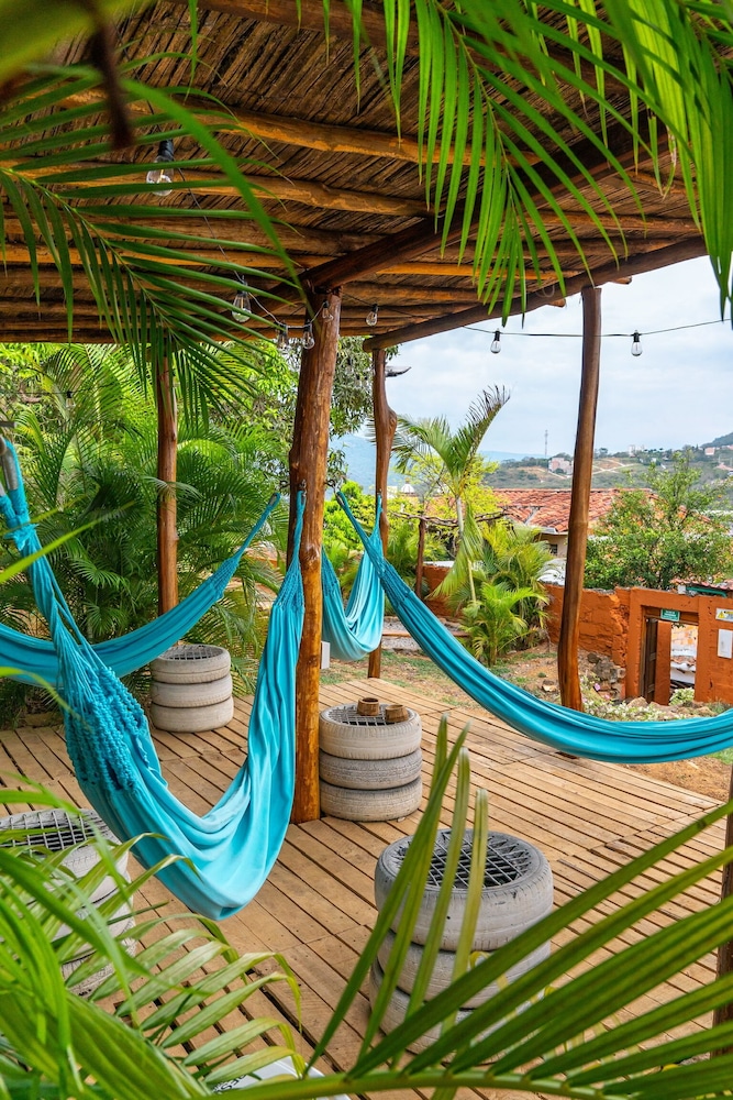 Traveler Hostel