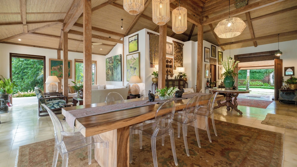 Rumah Melati Estate by Villa Finder