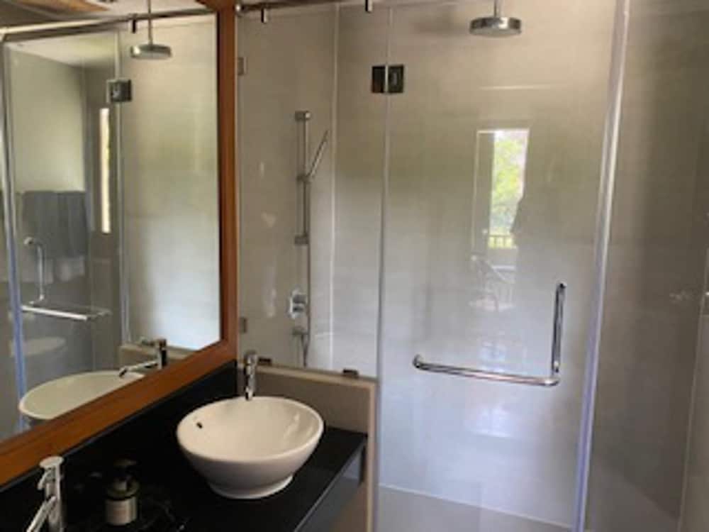 Poolside Luxury Laguna 2-bed Villa in Cherngtalay
