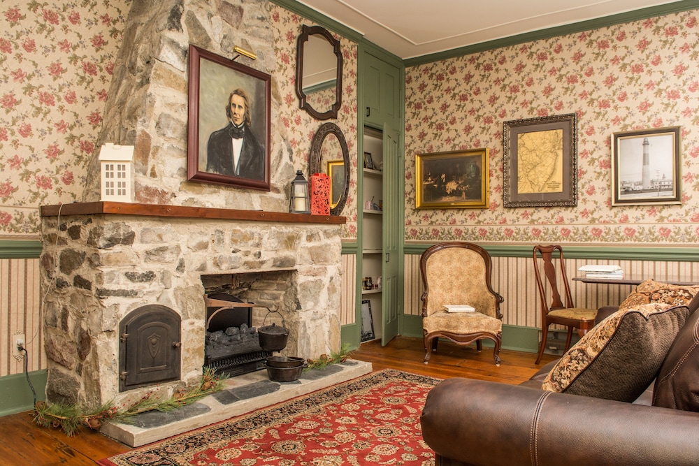 Pleasantville Vacations - Jonathan Pitney House - Property Image 3