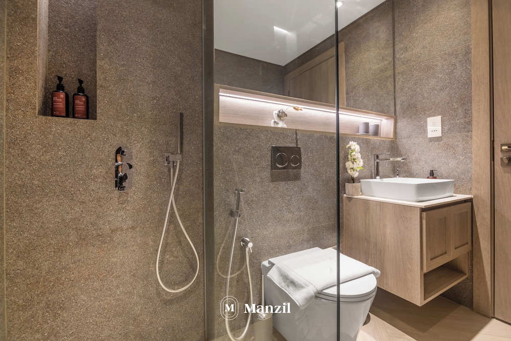 Manzil- Chic 2BR w Pool nr Circle Mall