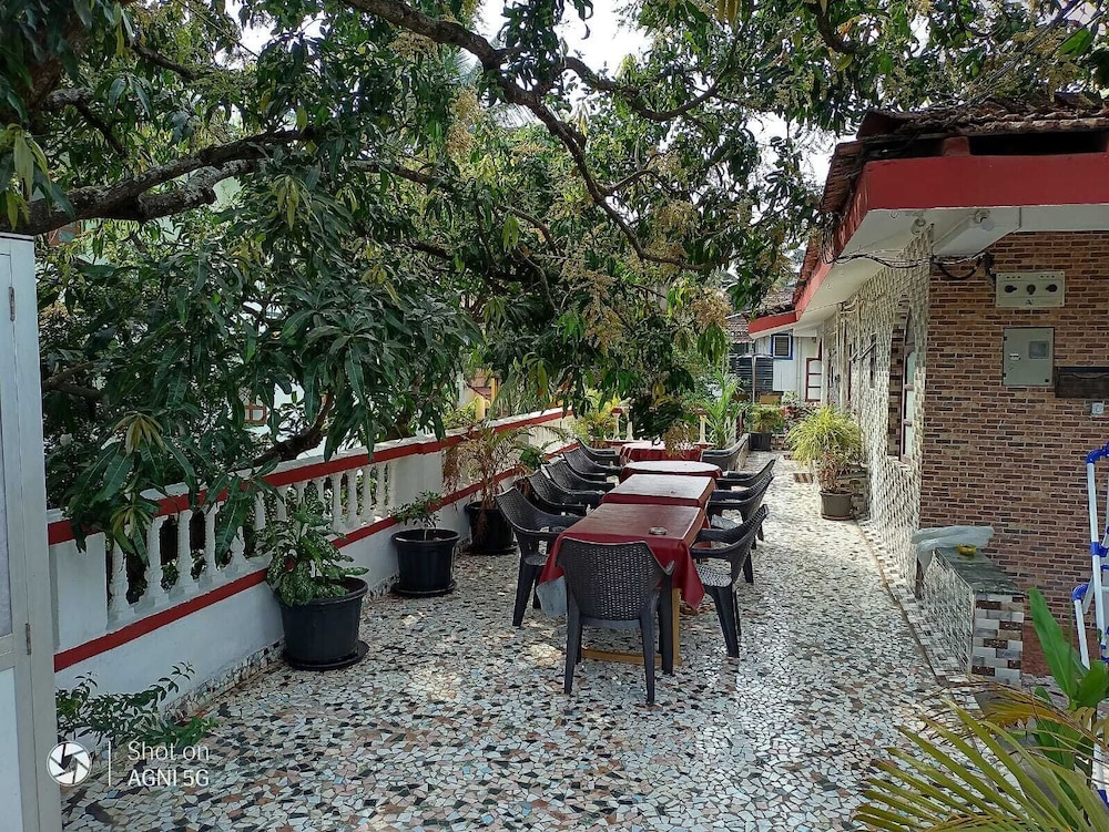 Villa AlexMarie guest house