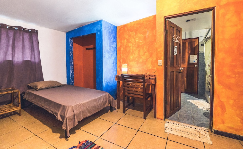 Pura Vida Hostel