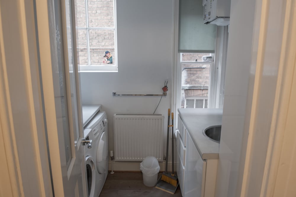 Toothbrush Apts - Ipswich Fonnereau Road