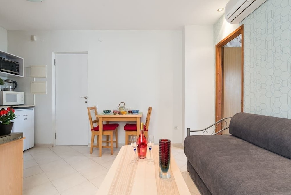 Sea Suites Apartments