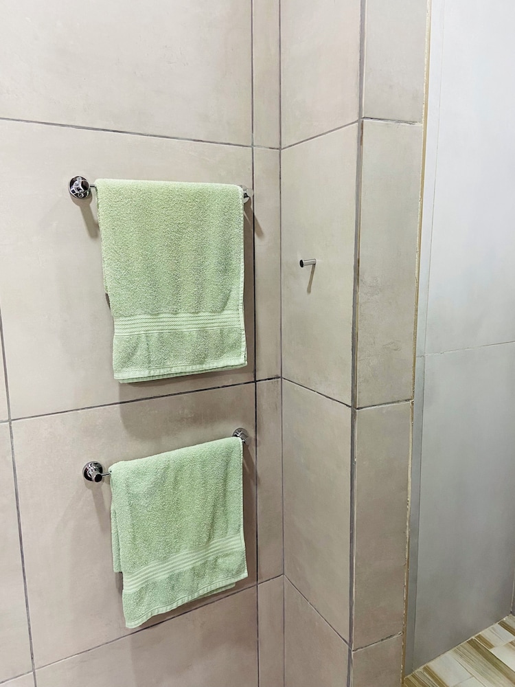 Lizard King Hotel & Suites
