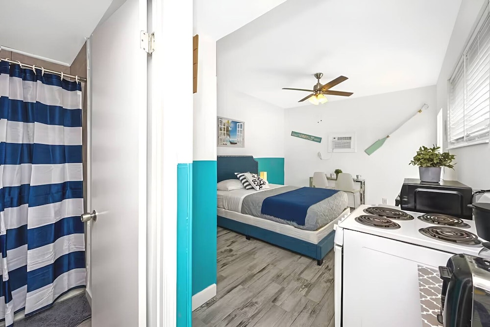 Blue Coral Studio in Hollywood