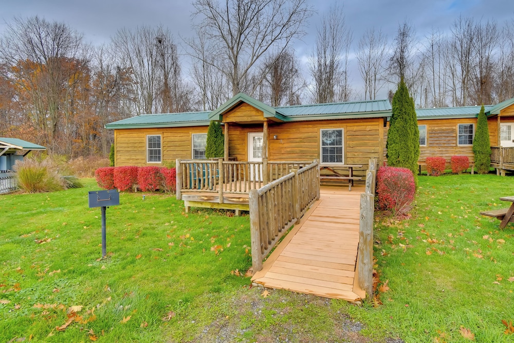 Bayfront Cabin w/ Docks & Access to Lake Ontario!