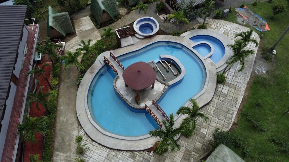 Eljoy's Forest Resort