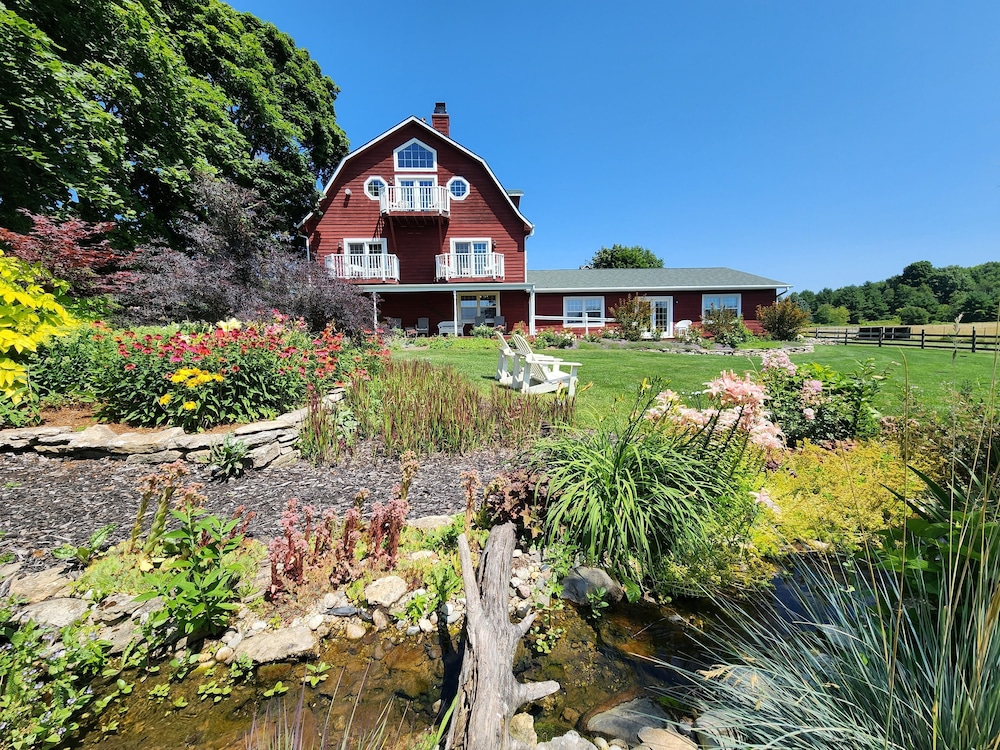 Chanticleer Guest House
