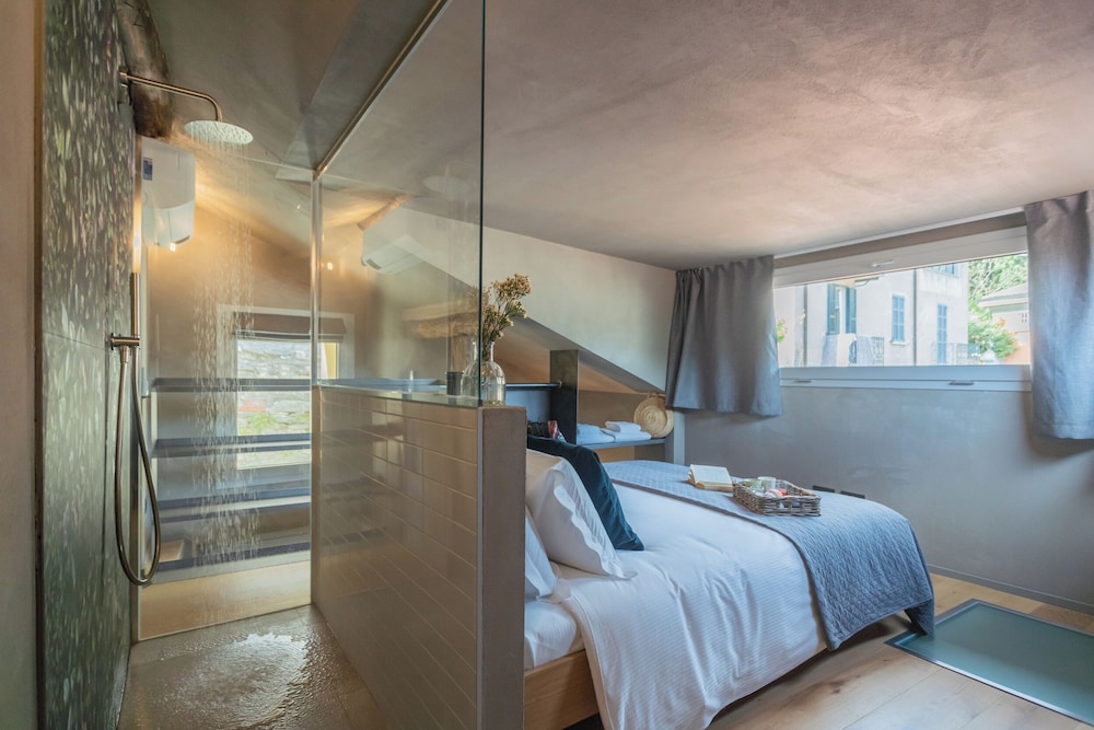 Urio's Castle Suites by Rent all Como