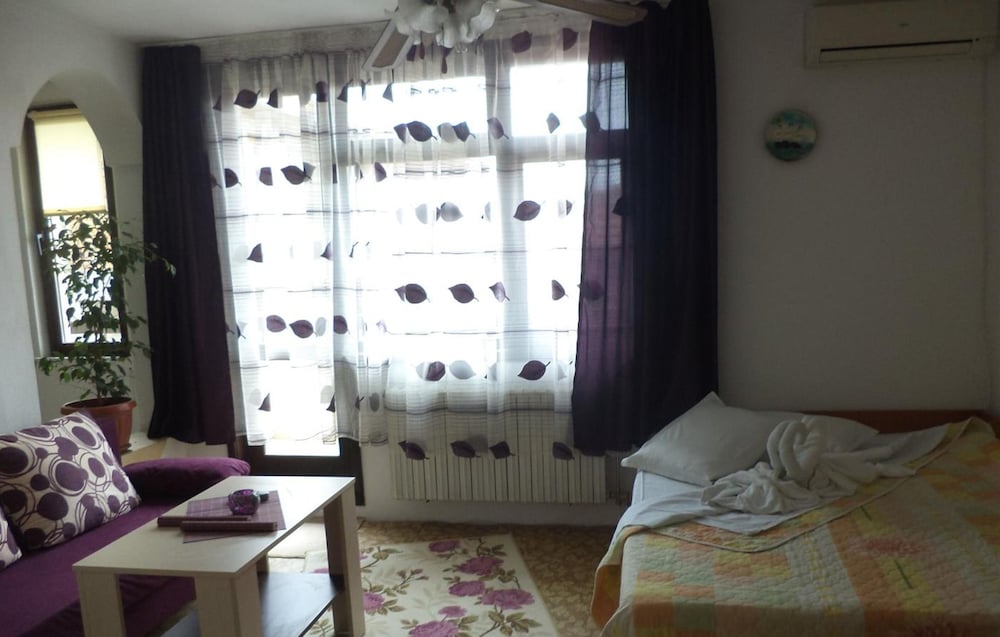 Guest House Liliya