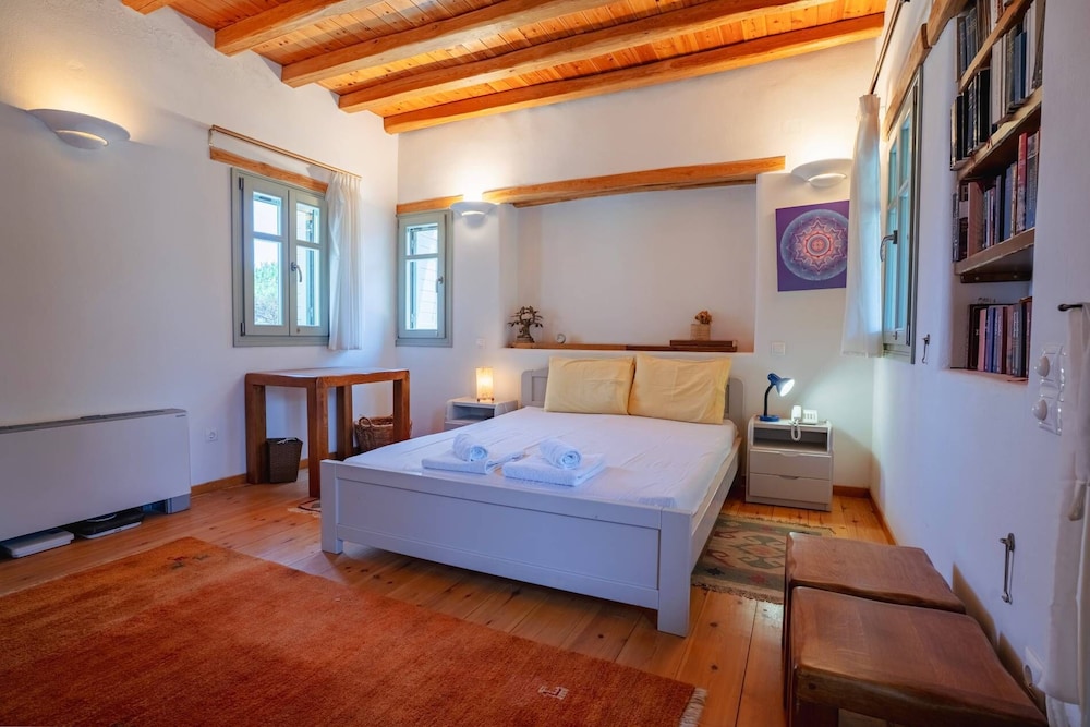 Luxury Breathtaking Villa in Paros view 5