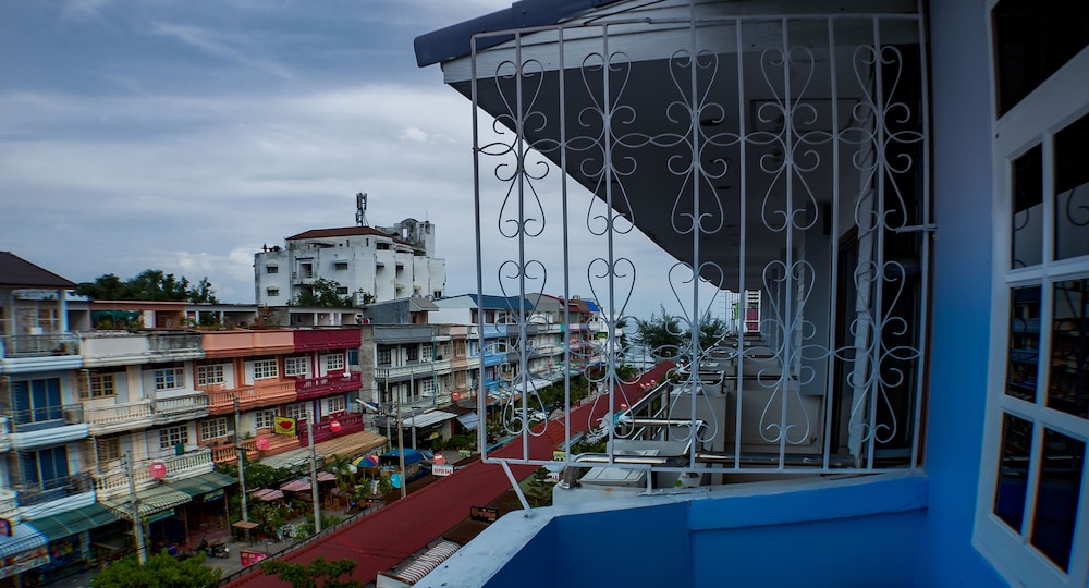 Chaam Guesthouse