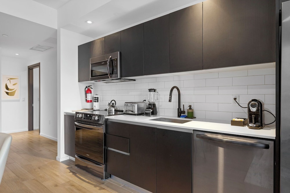 Luxury Spacious Condo at Downtown Miami