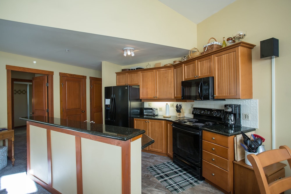 Eagle Springs East - 2 Bedroom Condos in Solitude UT