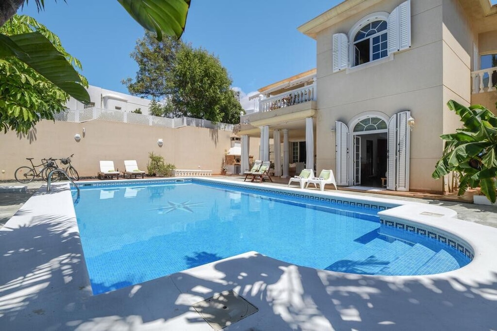Bayside Concha House Beachfront Oasis With Heated Pool
