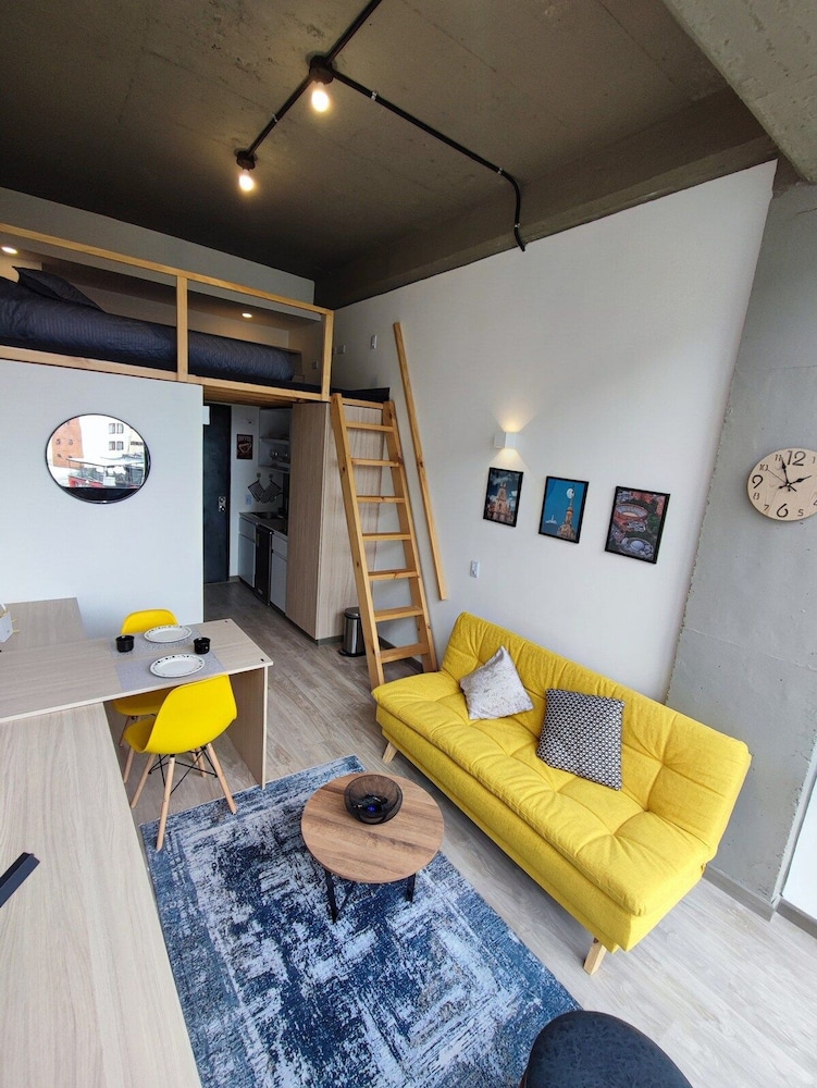 Loft moderno con vista a los cerros