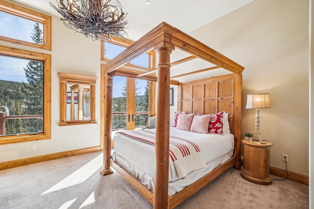 Clowsgill Holme 5 Bedroom Home by RedAwning