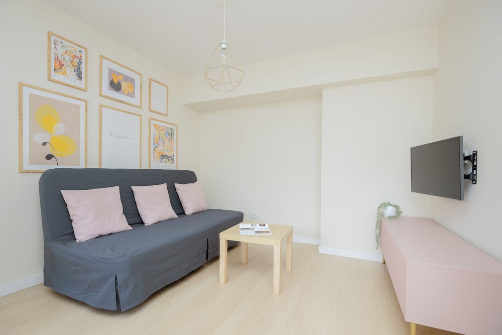 Cosy Apartment for 4 by Renters view 3