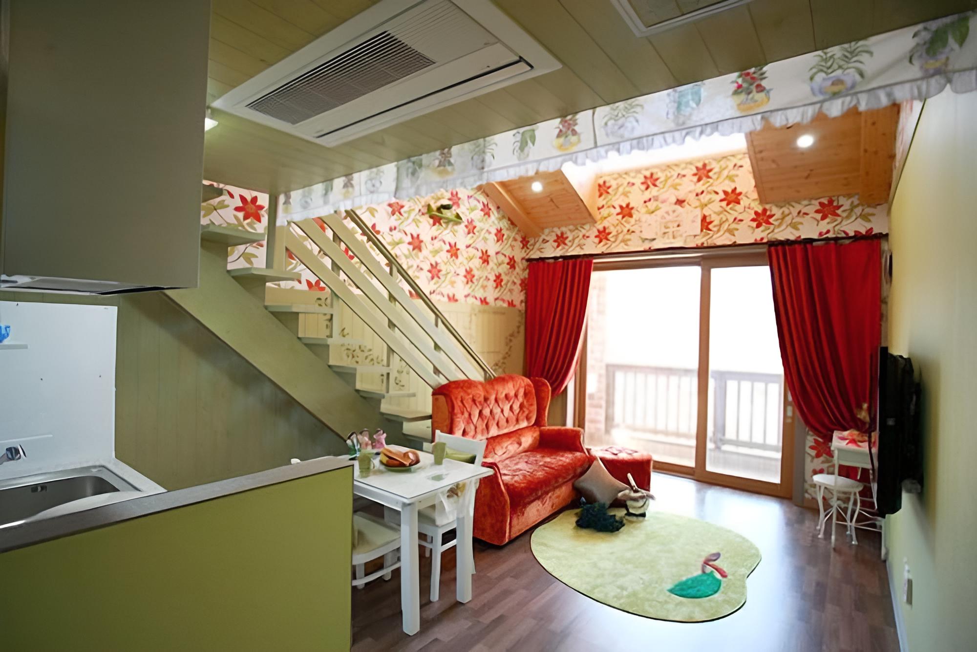 Taean Golden Wave Pension