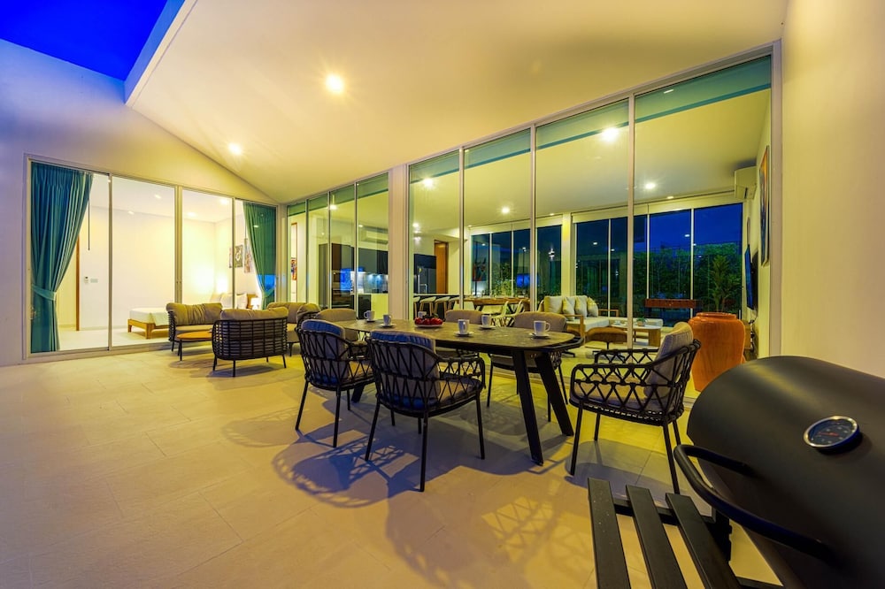Modern 4 Bed Private Pool Villa KH-B6