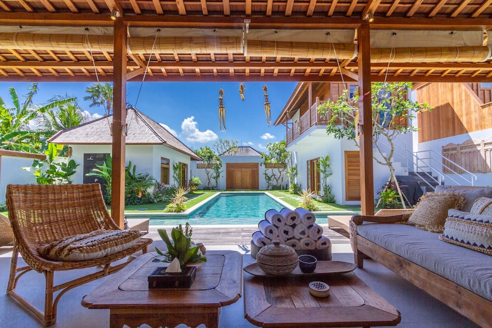 Villa Namu by Alfred in Bali - Family 5 BD Dream in Seminyak Oberoi Beach