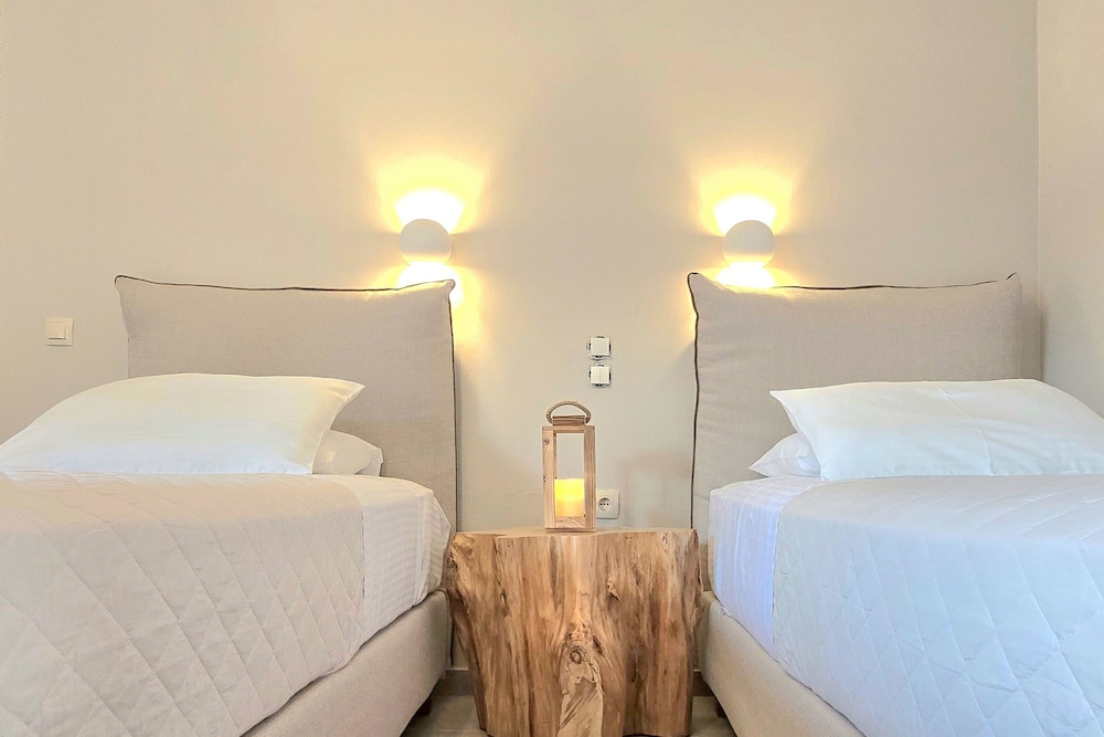 Lefkas Apt in Gaios With 1 Bedrooms and 1 Bathrooms