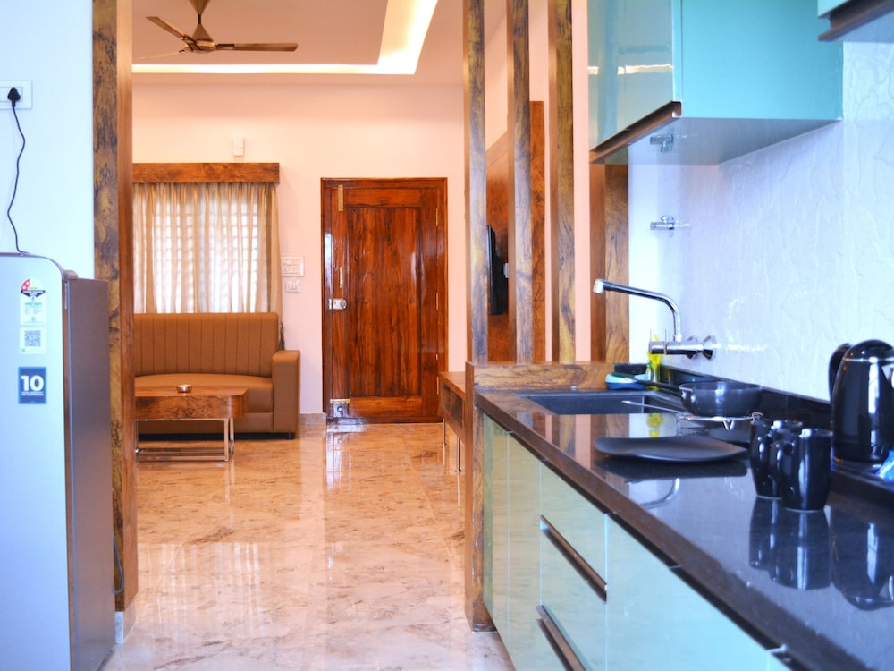 City Seviced Apartment
