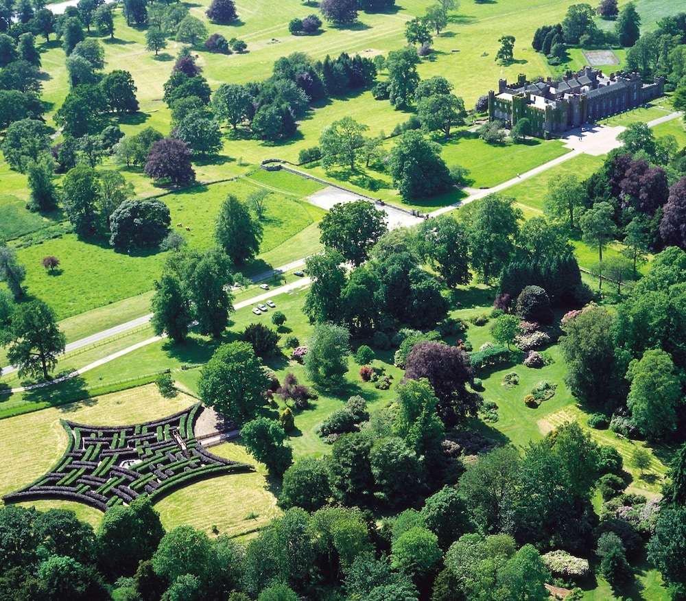 Balvaird Wing at Scone Palace view 4