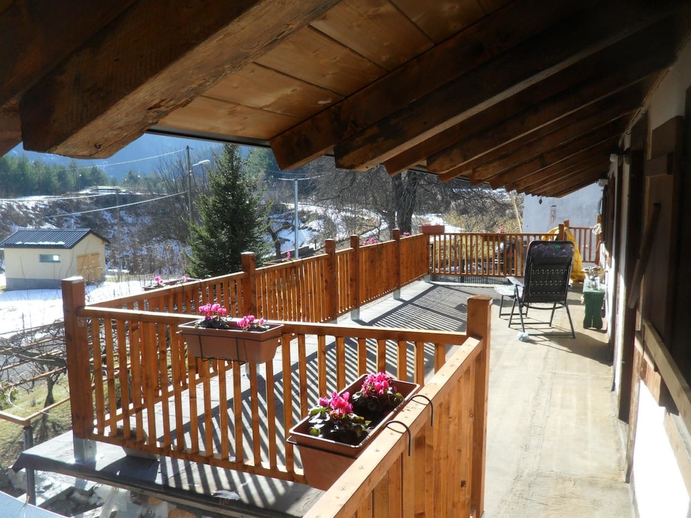 Maison Biselli en Tende — balance & terrace