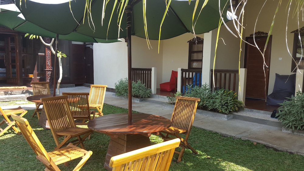 Gili Buana Hostel & Backpackers