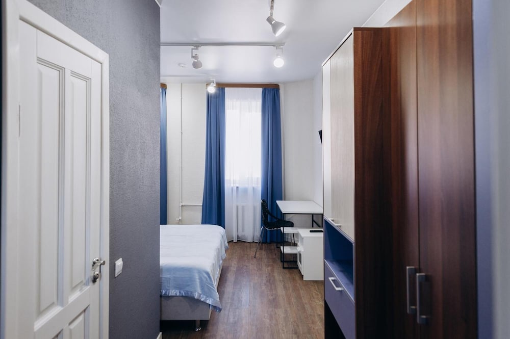 Oversize Piter Hotel